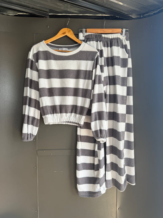 Blakeley Stripped Fleece Set - S/M