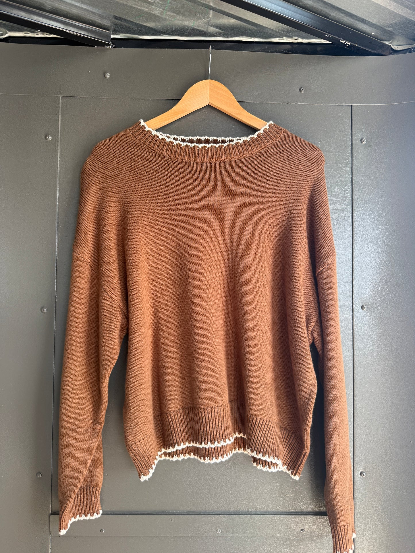 Blu Pepper Brown/White Trim Sweater - 1/1/1